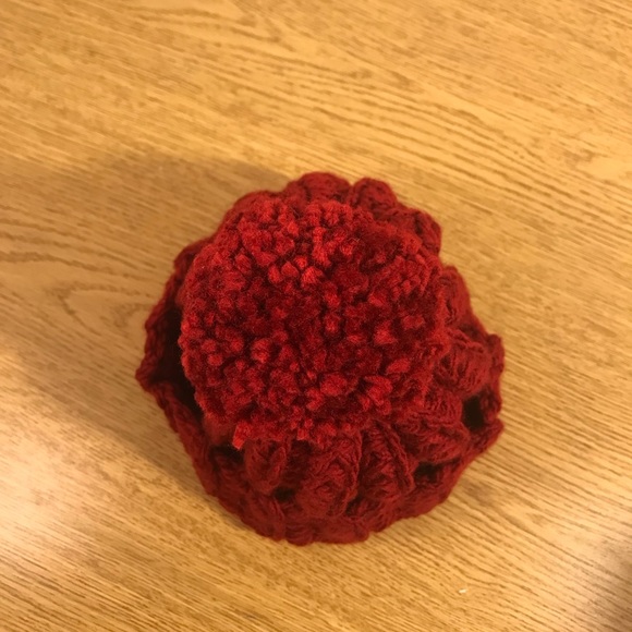 HANDMADE CROCHET RED HAT - Picture 3 of 4